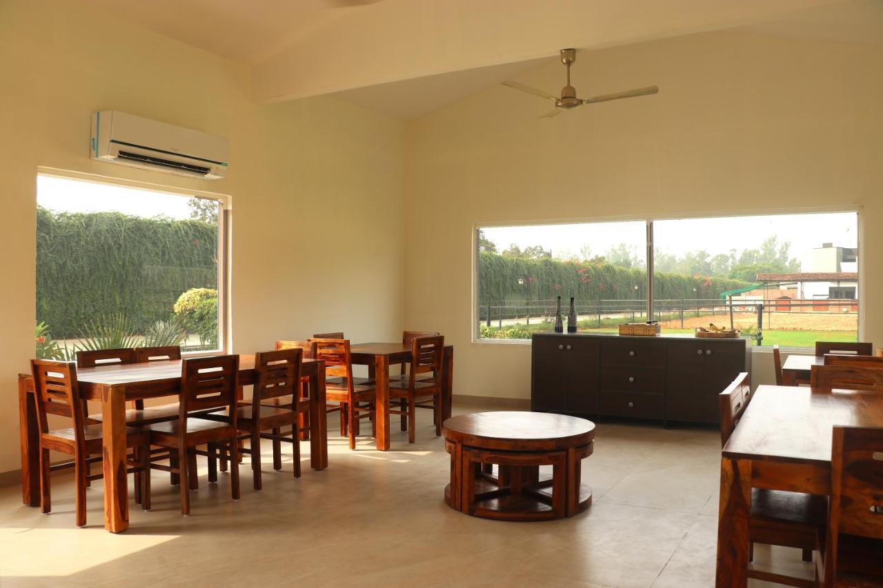 The Bageecha Bed and Breakfast Vrindāvan Buitenkant foto