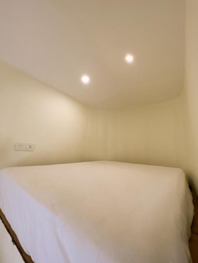 The Bageecha Bed and Breakfast Vrindāvan Buitenkant foto